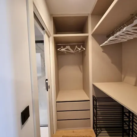 Vibescoruna-rubine 20 Apartment *